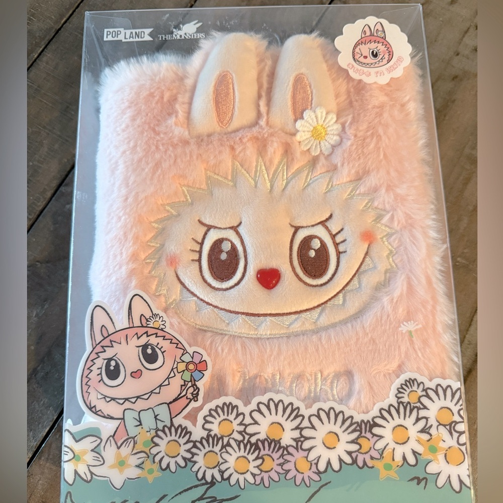 L A B U B U  Mokoko limited fluffy notebook